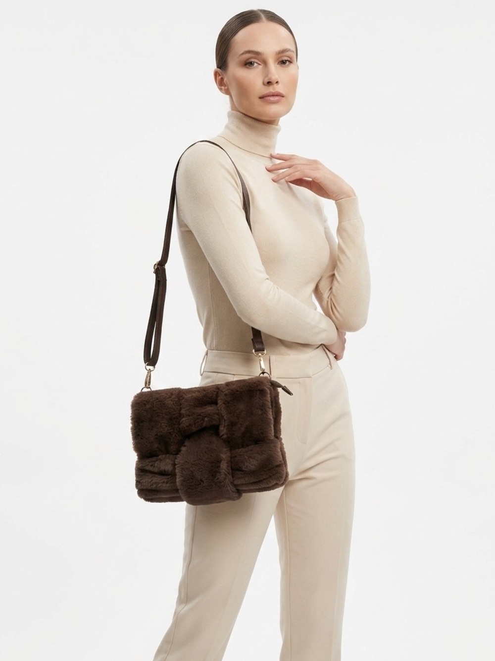 Plush Faux Fur Crossbody Bag in Dark Brown Fussy Trendy Woven Minimalist Bag